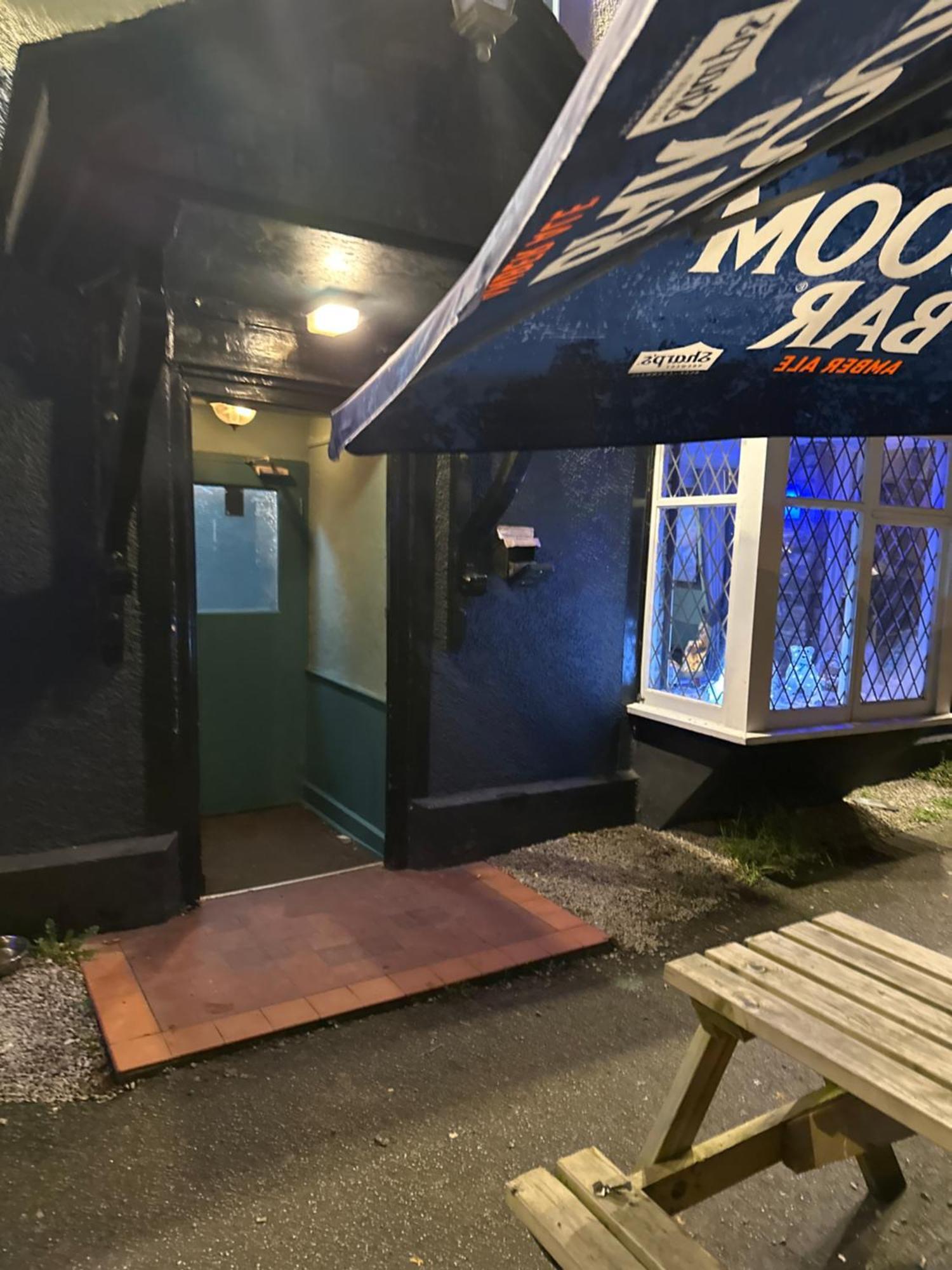 ホテル The Kings Head Chacewater エクステリア 写真