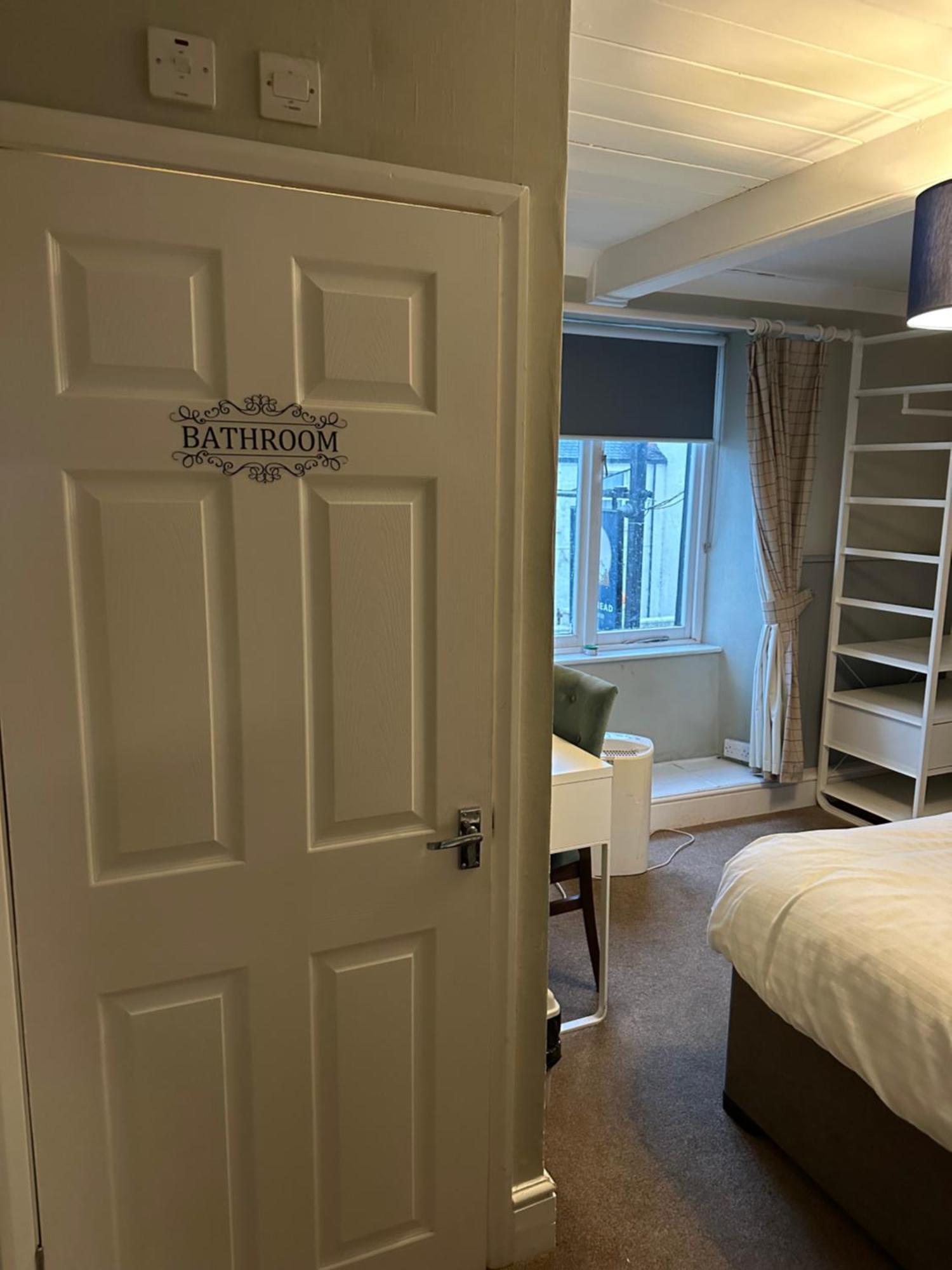 ホテル The Kings Head Chacewater エクステリア 写真